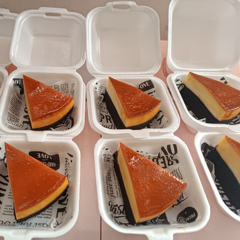 Caramel cheesecake ketan hitam (slice)